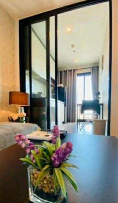 The Base Quiet King-bed With Infinity Pool & Free Netflix! Apartemen
