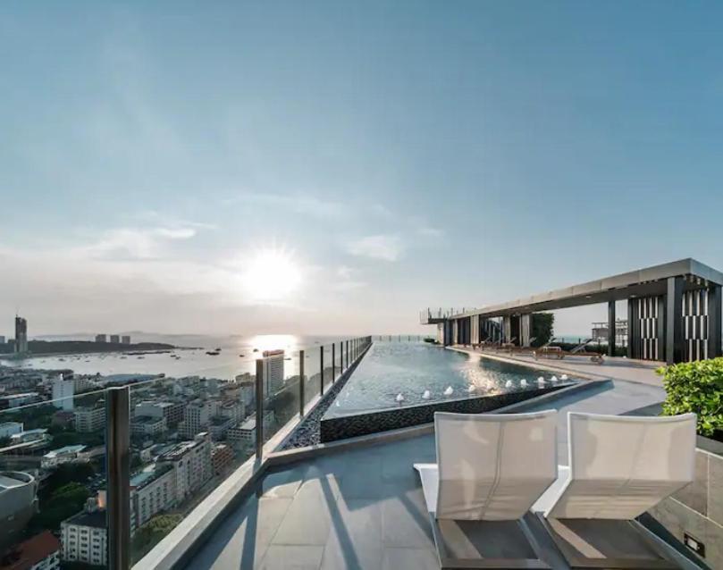 The Base Quiet King-bed With Infinity Pool & Free Netflix! Apartemen *
