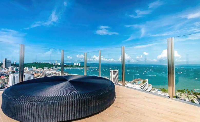 The Base Quiet King-bed With Infinity Pool & Free Netflix! Apartemen Pattaya